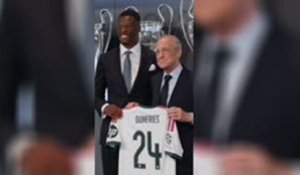 Dumfries présenté au Real Madrid