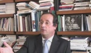 Constitution: Hollande répond aux critiques de Joffrin