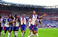 Porté par ses recrues, l'OL bat Auxerre et prend provisoirement la tête de la Ligue 1 - Foot - Ligue 1