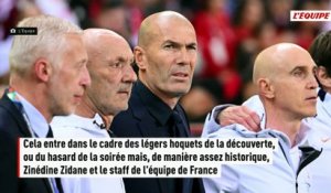 Zinédine Zidane et le staff en retard pour la « Marseillaise » avant Turquie-France - Foot - Ligue des nations