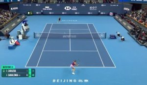 Pékin - Sabalenka sans forcer face à Zarazua
