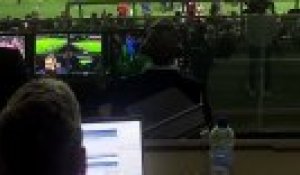 La belle haie d'honneur pour Robert Pirès à son jubilé à Metz - Foot - Metz