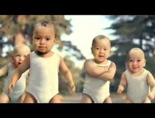 La Pub Des Bebes D Evian En Rollers Sur Orange Videos