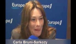 La question de Fogiel à Carla Bruni qui a excédé Sarkozy