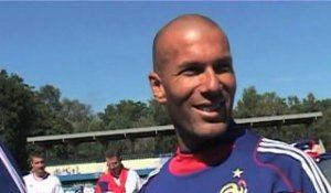 FOOTBALL365 : Zidane de retour à Clairefontaine