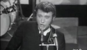 Johnny Hallyday " Les monts près du ciel"