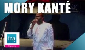Mory Kanté "Yeke yeke" (live officiel) | Archive INA