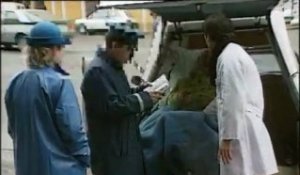 Ze Baffie Show : l'ambulancier - Archive vidéo Ina (Laurent Baffie)