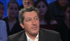 Alain Chabat et Gérard Darmon pour le tournage d'Astérix et Obélix - Archive vidéo INA