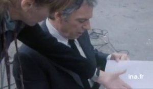 Yves Montand sur le tournage du film "La Menace" à Bordeaux - Archive INA
