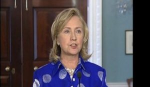 Clinton condamne le gouvernement syrien et l'attaque des ambassades