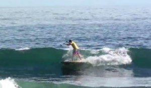 Video of the Day 05/01/11 : Damien Girardin on his SUP 6'4''