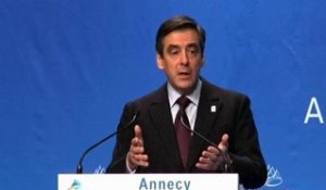 Fillon soutient Annecy 2018