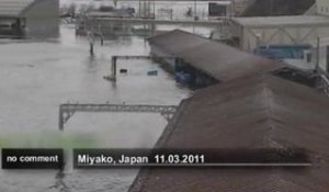 Un Tsunami touche les côtes du Japon - no comment