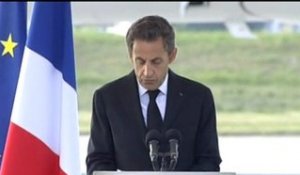 Sarkozy rend hommage aux victimes de Marrakech