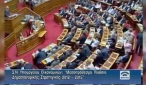 Nouveau vote du Parlement grec sur fond de violences...