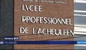 Les professeurs du lycée de l'Acheuléen d'Amiens en grève