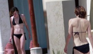 Milla Jovovich en bikini