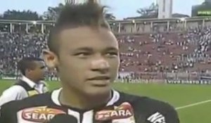 Neymar : "Je reste à Santos"