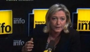 Marine Le Pen : Hollande représente "le vide idéologique" de la gauche et du PS