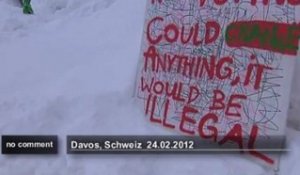 Les Indignés se retrouvent à Davos - no comment