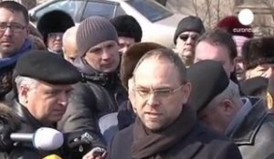 Ukraine: des journalistes visitent la prison de...