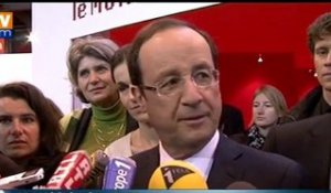 Hollande se compare à Sisyphe au Salon du livre
