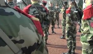 Visite du général Ract Madoux aux soldats du 92e RI avant leur départ en Afghanistan