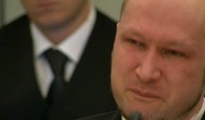 Norvège : Anders Breivik, les larmes aux yeux pendant son procès