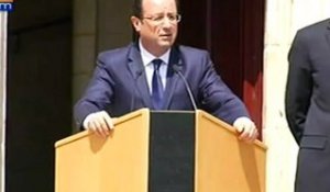 Hollande rend hommage à Bérégovoy et défend la "valeur travail"