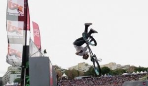 Best tricks by Pat CASEY - flair double whip - at FISE 2012