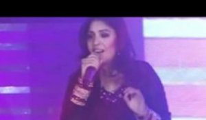 Sunidhi Chauhan's Live performance @ Indian Idol 6 Launch !