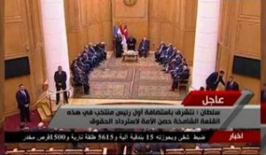 En Egypte, un président affaibli a prêté serment