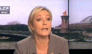 Reportages : Marine Le Pen contre l'euro
