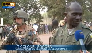 Mali : les soldats français à la rencontre d'habitants en marge des combats 20/01