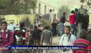 Le Caire : heurts entre policiers et manifestants