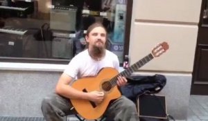 Un guitariste de rue vraiment fantastique