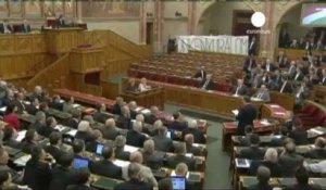 Hongrie: le parlement adopte un amendement controversé...