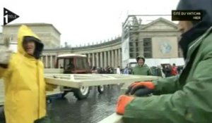 La place Saint-Pierre se prépare pour la messe d'installation du pape