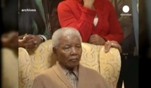 Nelson Mandela à nouveau hospitalisé