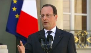 Après l'adoption du mariage pour tous, Hollande appelle à "l'apaisement"