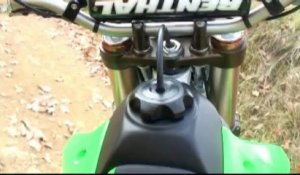 Vidéo : Une Kawasaki en enduro