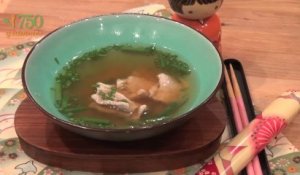 Recette de Soupe Miso au porc et aux haricots verts - 750 Grammes