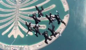 PARACHUTISME - CHAMPIONNATS DU MONDE DUBAI 2012 : VR8 "saut 5"