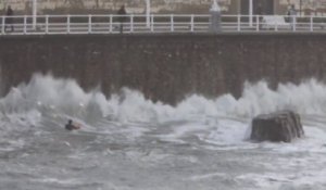 Surf & Bodyboard ACCIDENTS in Gijon. Video de Surf y bodyboard en LA21