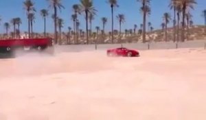 Un enfant de 12 ans fait des dérapages en Ferrari