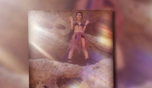 Vanessa Hudgens se retrouve en bikini pour une balade à Malibu