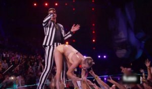 Miley, Britney, Lindsay : nues, mais pourquoi ?
