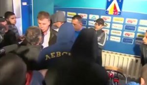 Foot : des ultras du Levski Sofia s'en prennent à l'entraîneur