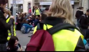 Auray (56). Retraites : 200 lycéens manifestent